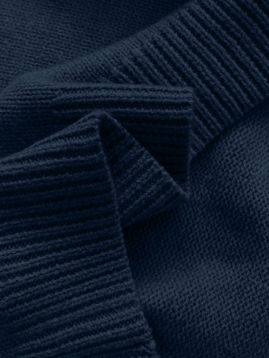 Céline | Eleganter Strickpullover mit Spitzenkragen