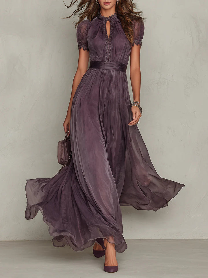 Flavia | Langes lila Kleid mit Schlüssel-Ausschnitt